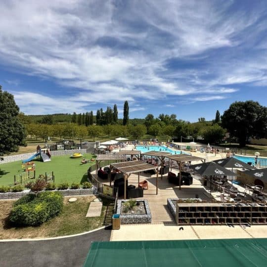 Aire de jeux au camping en Dordogne